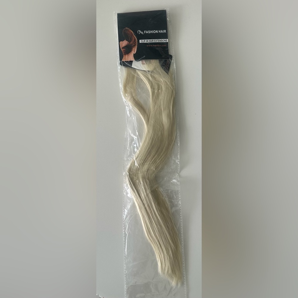 Bleach Blonde Straight 24” Clip in Hair Extensions High quality heat resistant